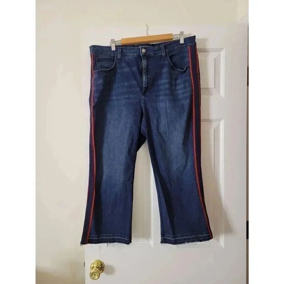 Veronica Beard Women's Size 20 US Carolyn Baby Boot Cropped High-Rise Jeans - Picture 2 of 12